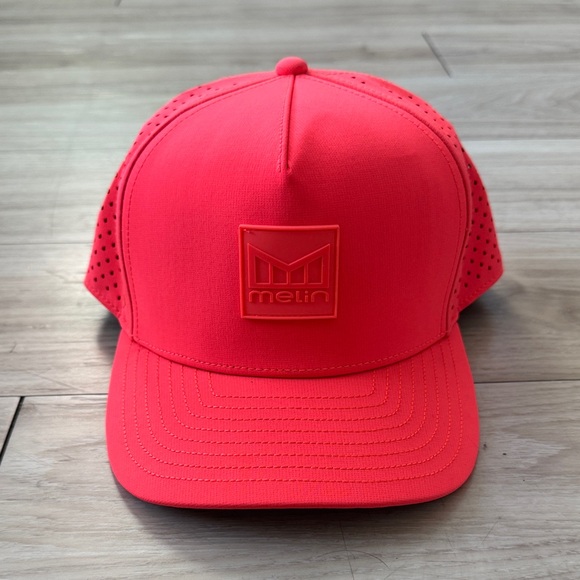 Melin ODYSEA HYDROLITE Performance Snapback Hat - Classic - Never Worn - Picture 1 of 4